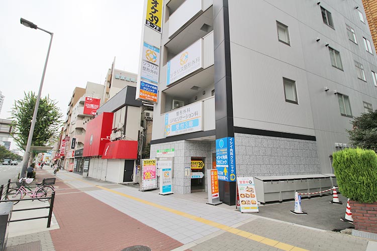 看板が目印です