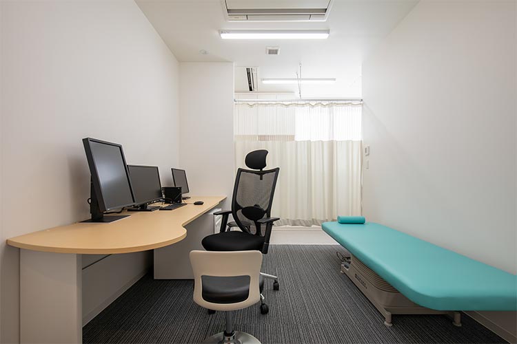診察室２